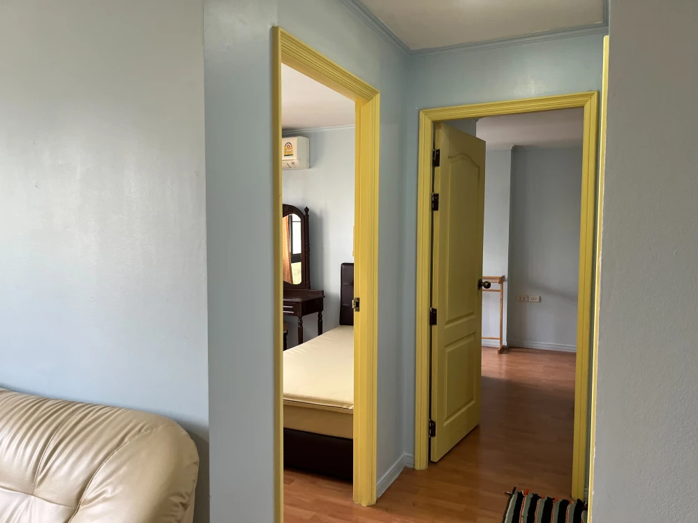 For rent, Lumpini Place Suanplu-Sathorn, 2 bedrooms, 1 bathroom, east side, fully furnished, ready to move in, book now.