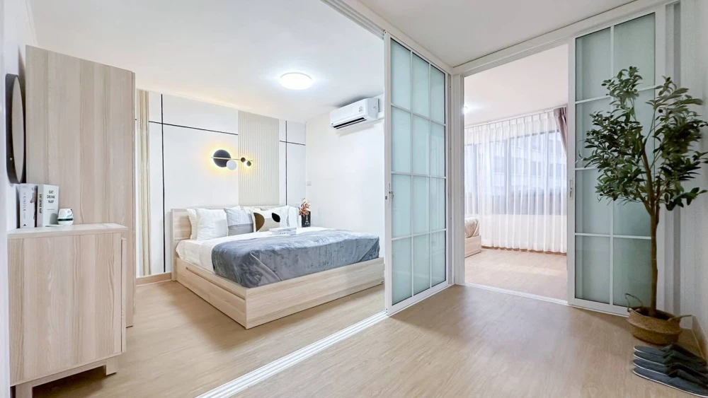 For rent: Lumpini Place Suanplu-Sathorn, a nice room, spacious, reserve now before it's too late++