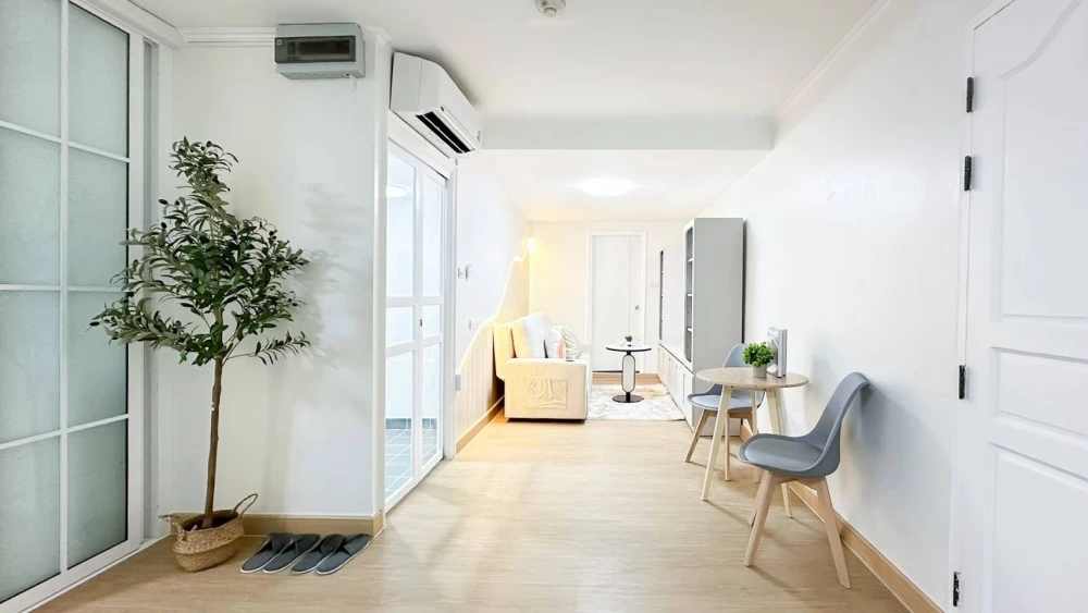 For rent: Lumpini Place Suanplu-Sathorn, a nice room, spacious, reserve now before it's too late++