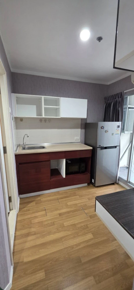 For rent: Lumpini Place Suksawat - Rama 2, corner room, built-in throughout, fully furnished, private, don't miss out!