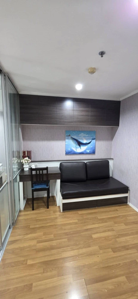 For rent: Lumpini Place Suksawat - Rama 2, corner room, built-in throughout, fully furnished, private, don't miss out!