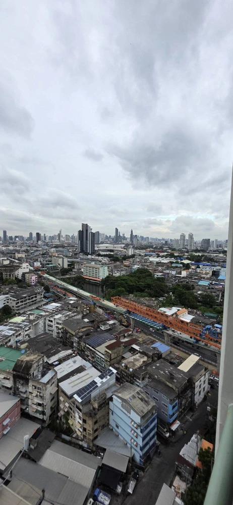 For rent: Lumpini Place Suksawat - Rama 2, corner room, built-in throughout, fully furnished, private, don't miss out!