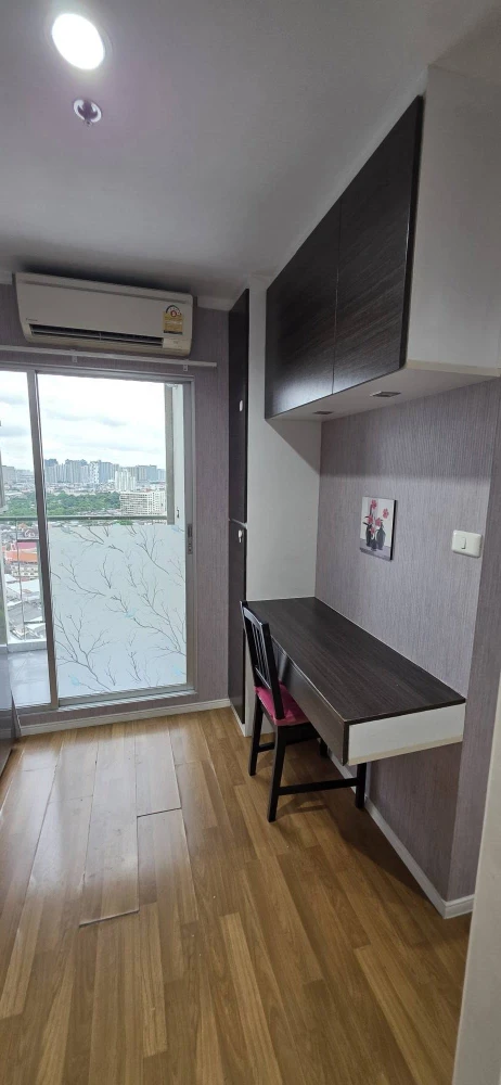 For rent: Lumpini Place Suksawat - Rama 2, corner room, built-in throughout, fully furnished, private, don't miss out!
