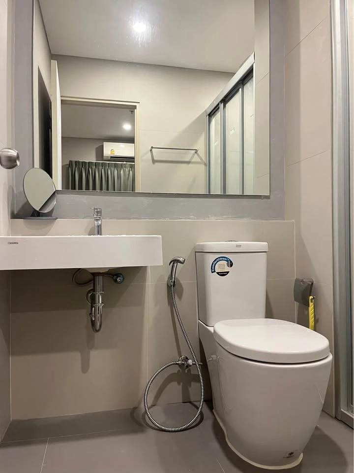 For rent: Lumpini Place Tao Poon - Interchange, 7th floor, size 28.01 sq m., fully furnished, book now before it's gone.
