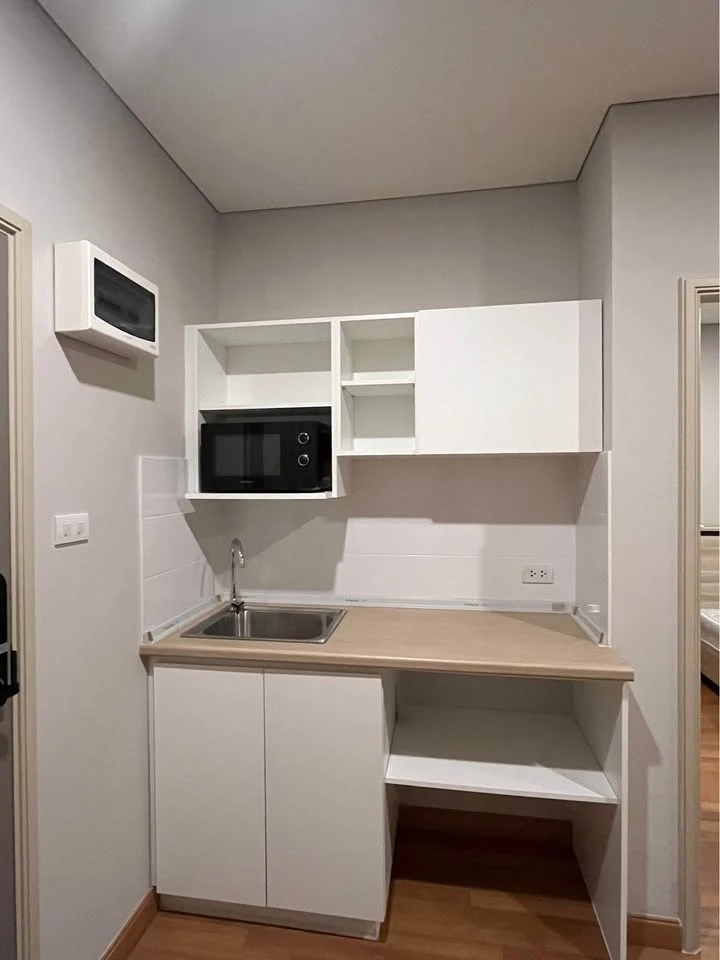 For rent: Lumpini Place Tao Poon - Interchange, 7th floor, size 28.01 sq m., fully furnished, book now before it's gone.