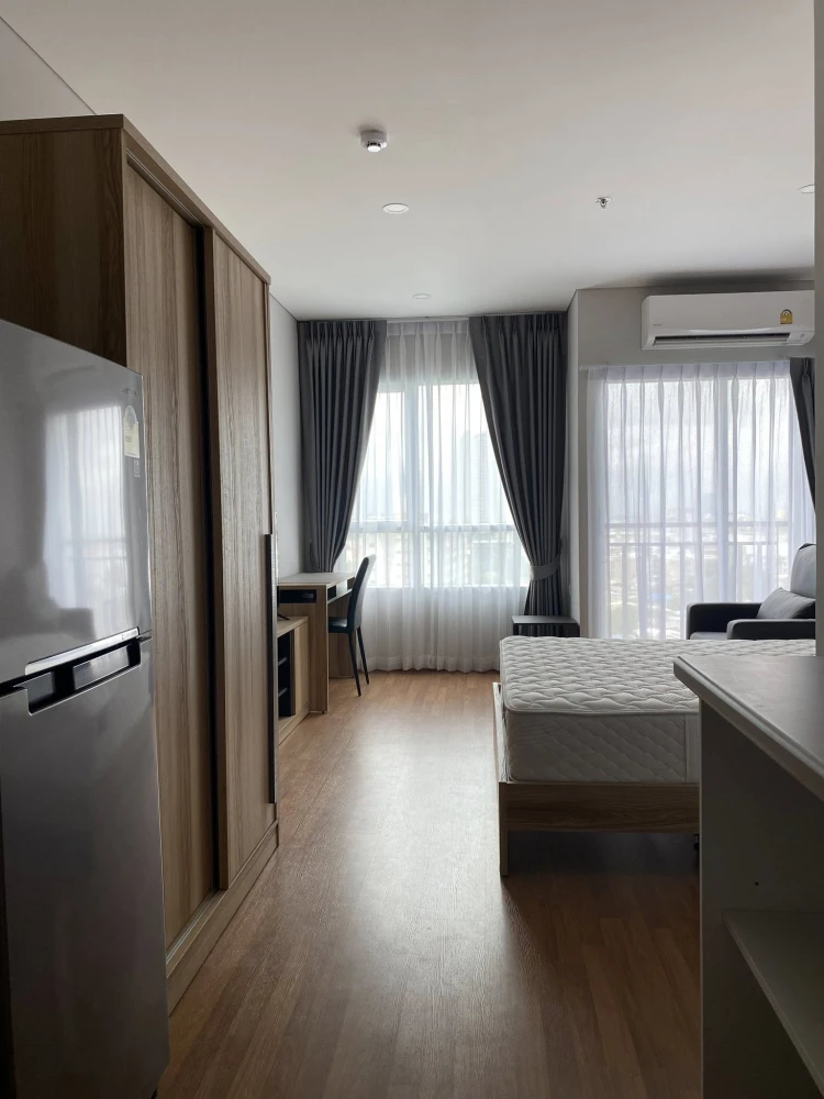 For rent: Lumpini Place Tao Poon - Interchange, studio type, pool view, fully furnished + complete electrical appliances, don't miss it!