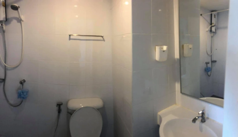 For rent: Lumpini Mega City Bangna. Ready-to-move-in unit with furniture. Great price, affordable. Book now before it's too late!