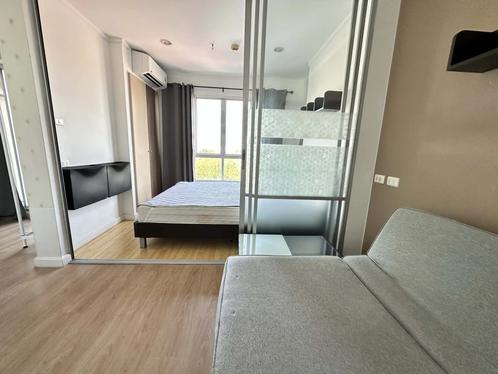 For rent Lumpini Ville Chaengwattana-Pak Kret. This room is very big Plus the best price, city view, good war. Book now.