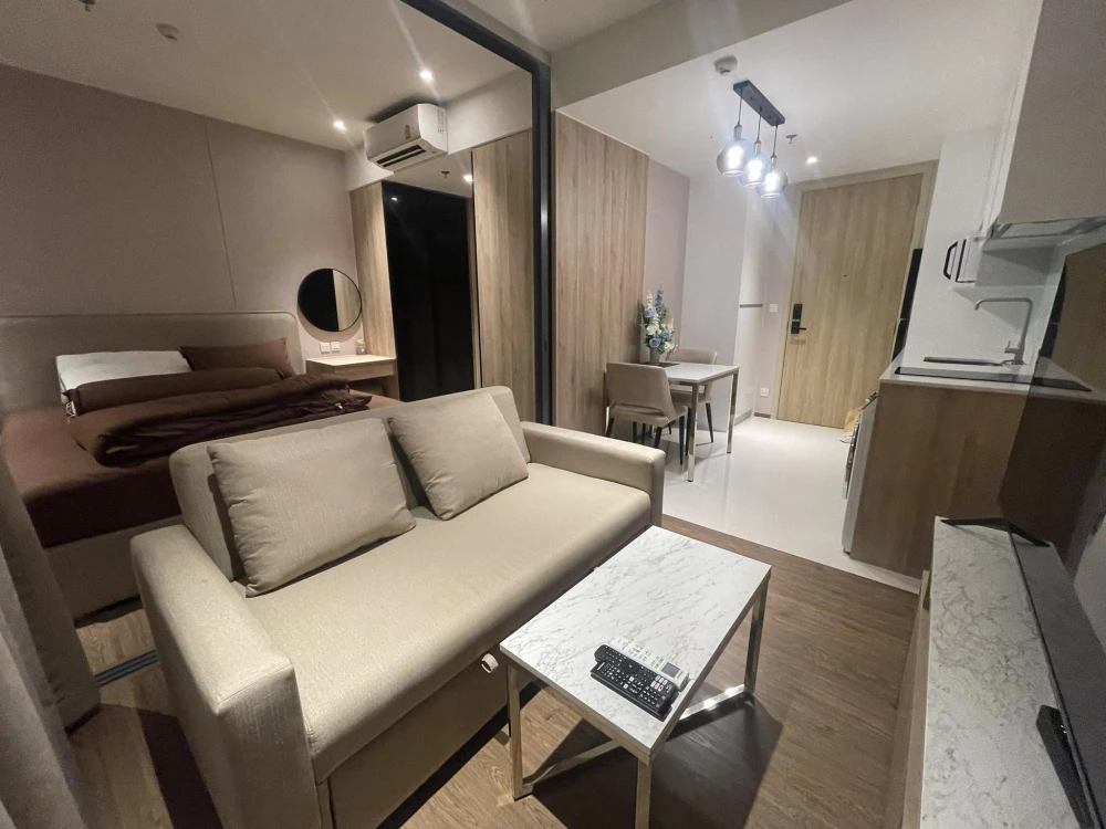 For rent, One Pattaya (North Pattaya), 14th floor, corner room, sea view, fully furnished, nice to live in, book now.