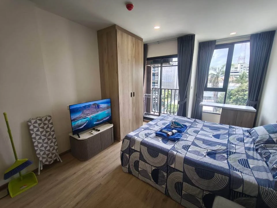 For rent: Wonder Kaset, fully furnished + appliances. Just bring your bags and move in!