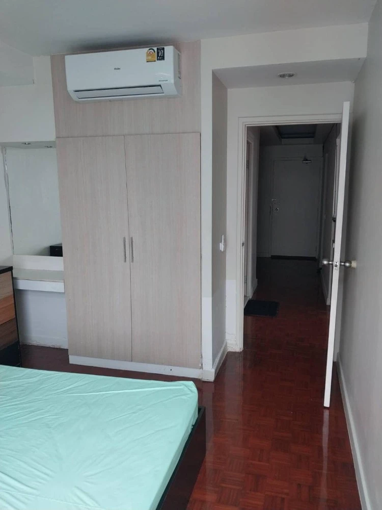 For rent, Victoria Lakeview Condominium, 2 bedrooms, 2 bathrooms, ready to move in, fully furnished, good price, don't miss it.