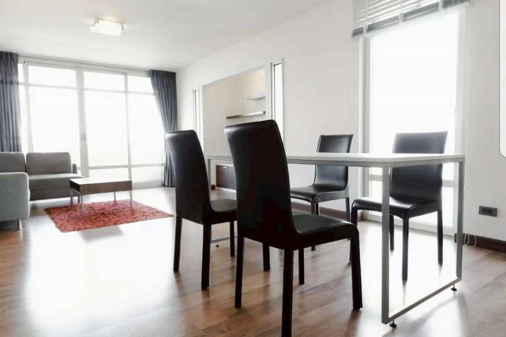 For rent!! Victoria Lakeview Condominium, 23rd floor, Geneva Building, beautiful lake view, fully furnished, ready to move in. Reserve now!!