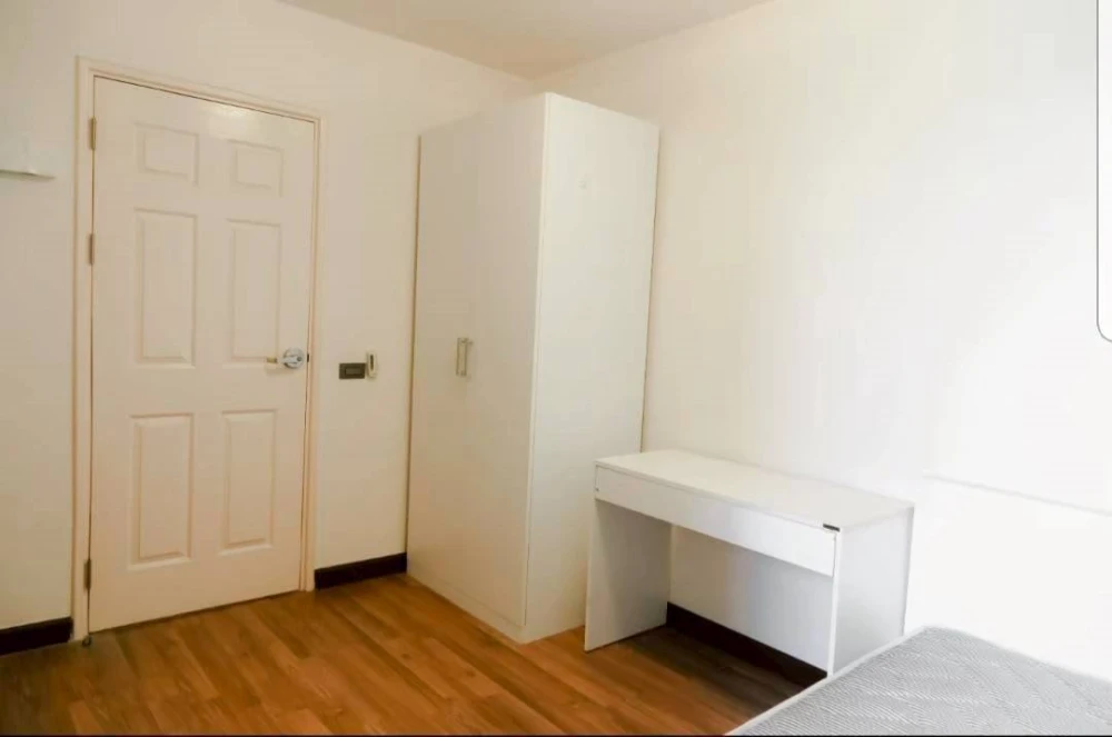 For rent!! Victoria Lakeview Condominium, 23rd floor, Geneva Building, beautiful lake view, fully furnished, ready to move in. Reserve now!!