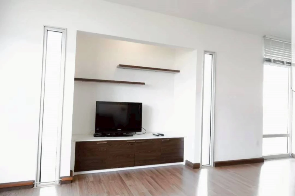 For rent!! Victoria Lakeview Condominium, 23rd floor, Geneva Building, beautiful lake view, fully furnished, ready to move in. Reserve now!!