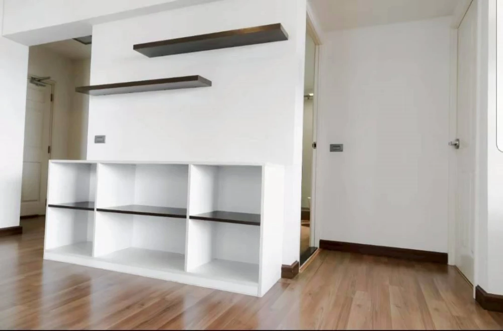 For rent!! Victoria Lakeview Condominium, 23rd floor, Geneva Building, beautiful lake view, fully furnished, ready to move in. Reserve now!!