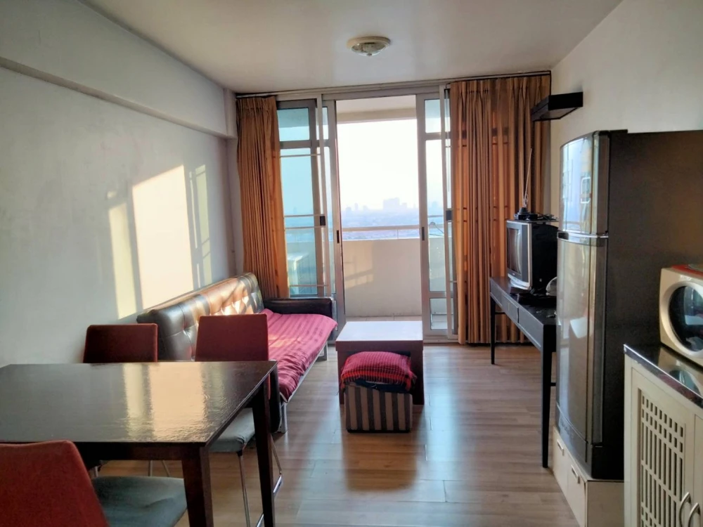 For rent!! Victoria Lakeview Condominium, 26th floor, Building 3, fully furnished, ready to move in! Don't miss out!!