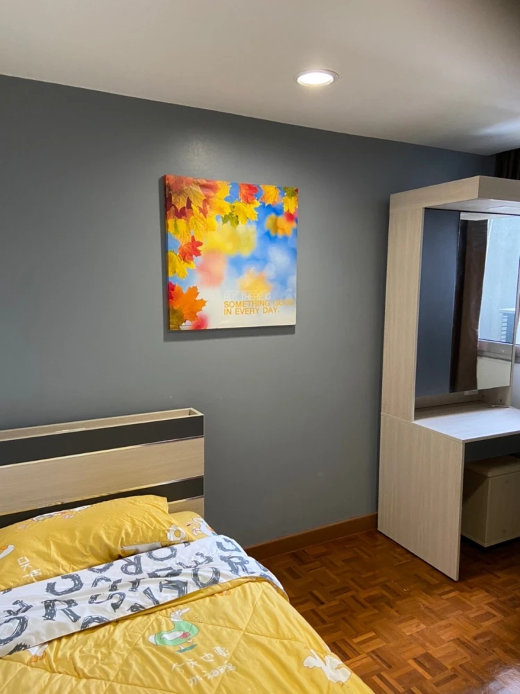 For rent: Victoria Lakeview Condominium. Beautiful and comfortable unit. Rent now!!