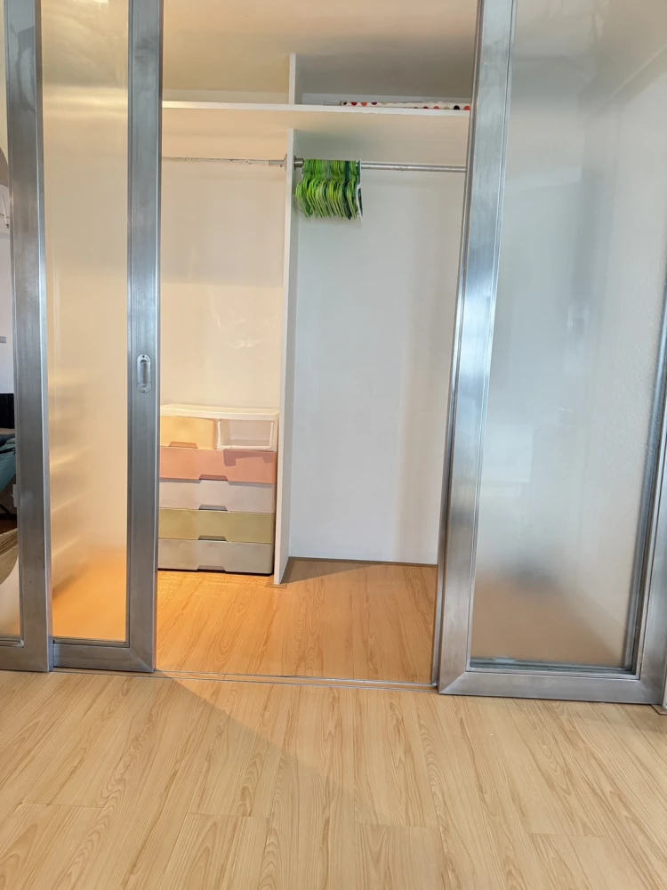 For rent, Wittayu Complex, very high floor, beautiful view of Bangkok at night, stylishly decorated, hurry and book now.