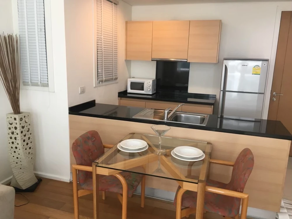 For rent!! Wind Sukhumvit 23, beautiful room, fully furnished, great price, ready to move in. Reserve now!!