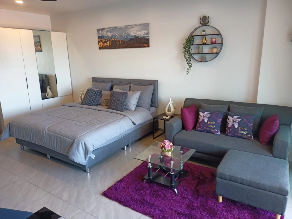 For rent, Jomtien Sea View Condominium 1-8 (Jomtien), 6th floor, Pattaya side, fully furnished, don't miss it.