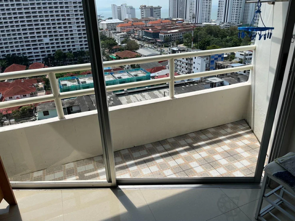For rent, Jomtien Sea View Condominium 1, sea view, complete electrical appliances, convenient transportation, can't you afford to reserve it?