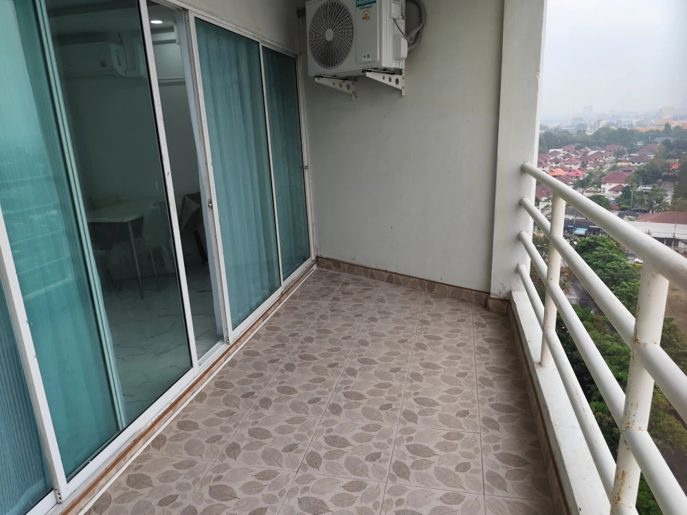 For rent, Jomtien Sea View Condominium 5, Building D, 14th floor, city view + sea view, full set of furniture, you can't miss it.