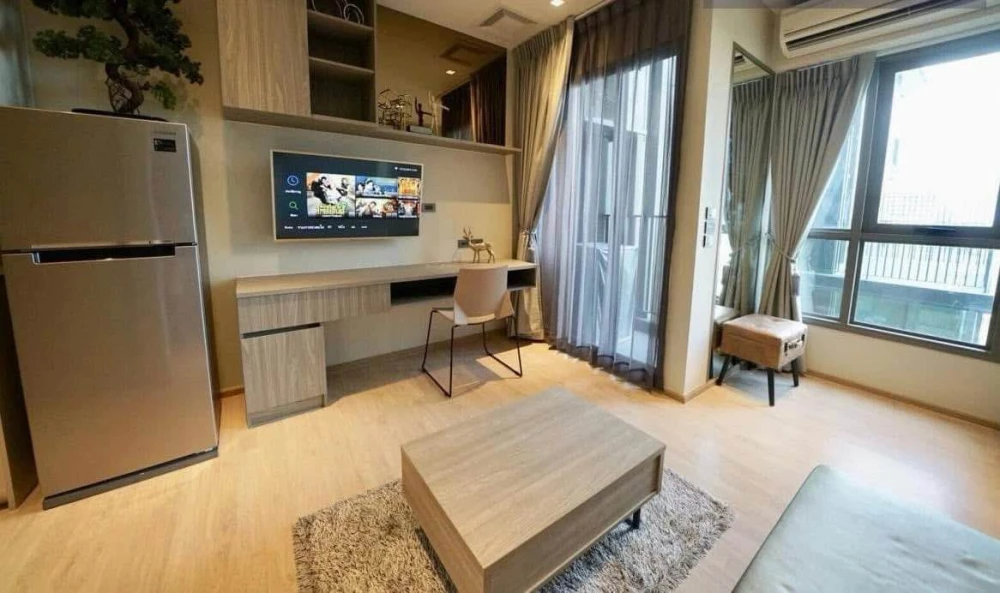 For rent: Whizdom Station Ratchada-Tha Phra. Ready to move in, fully furnished with appliances. Book now, don't miss out!