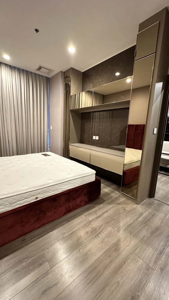 For rent: Whizdom Essence, 28th floor, beautiful room, fully decorated. Let me tell you, it's very livable. Book now.