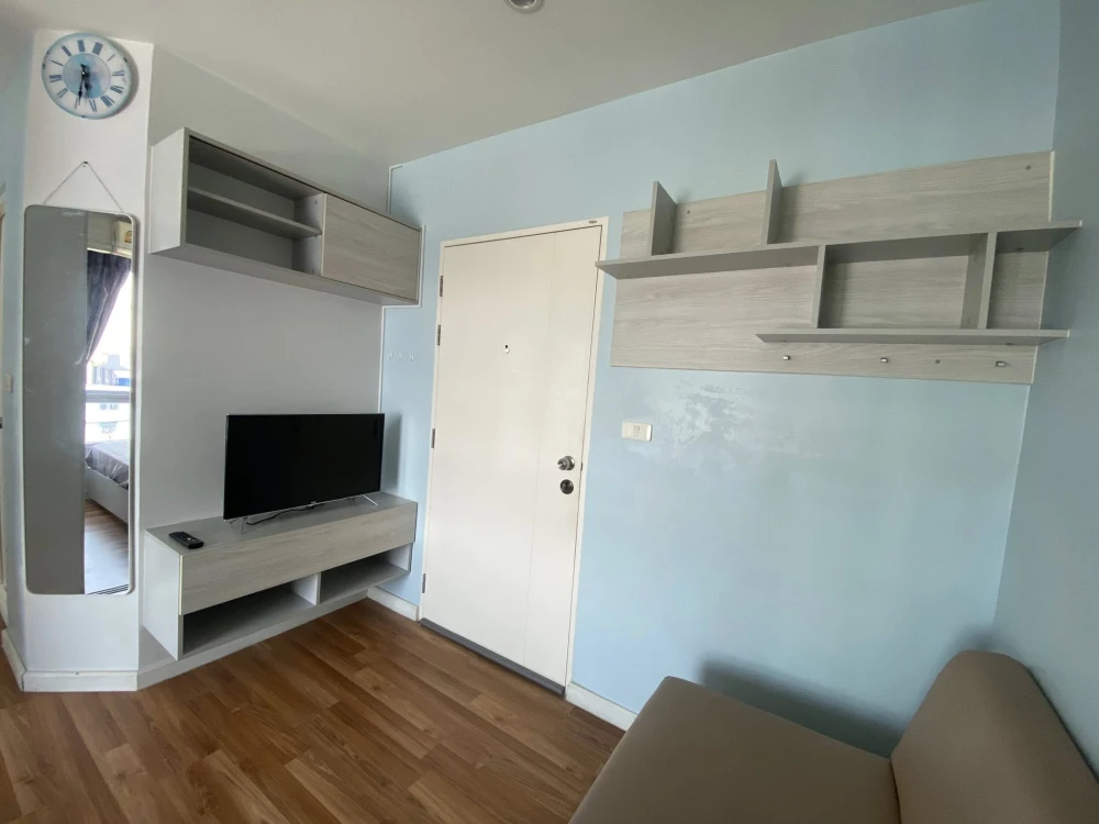 For rent: V Condo Ladkrabang Phase A, exterior view, furnished, appliances ready to use. Don't miss out!