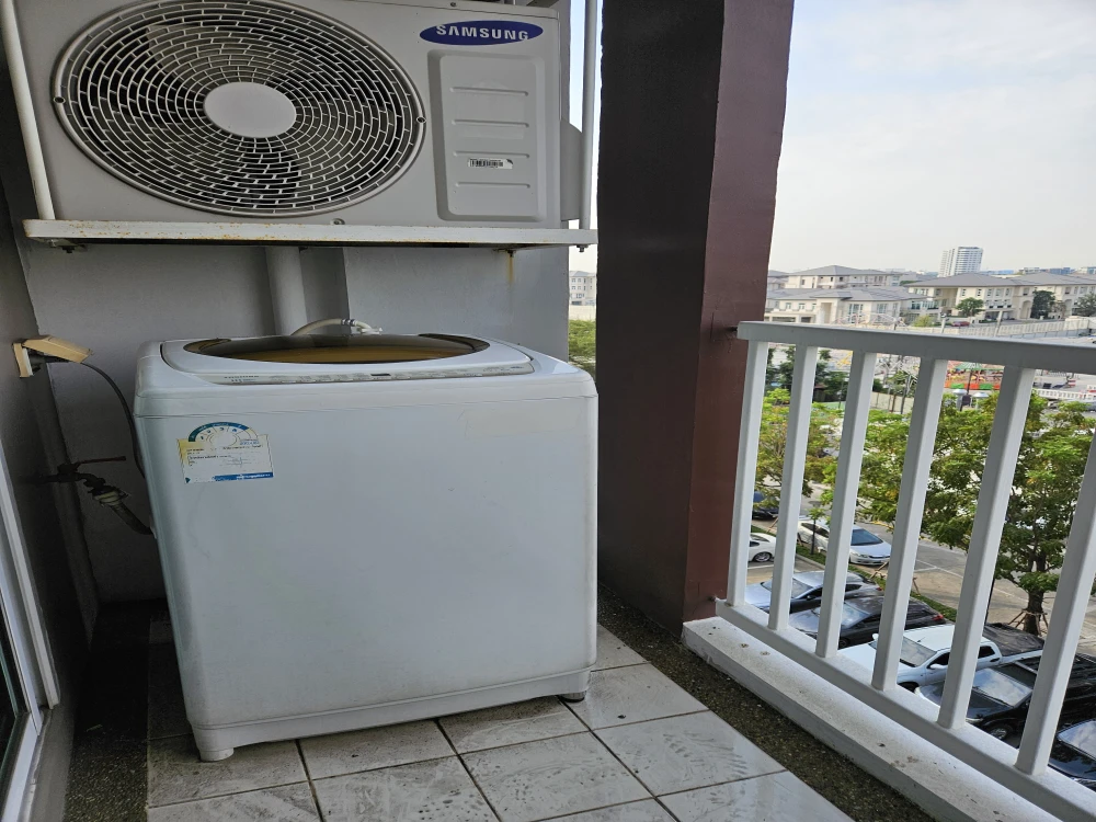 For rent, V Condo Ekkamai-Ramintra, near BTS Watcharaphon Station.