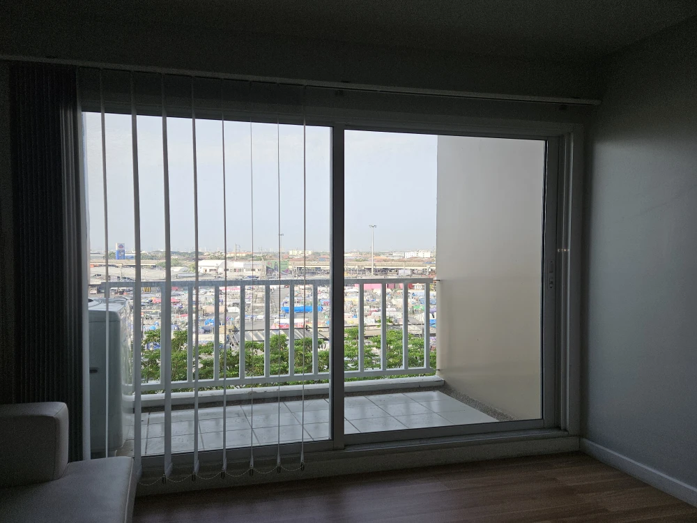 For rent, V Condo Ekkamai-Ramintra, near BTS Watcharaphon Station.