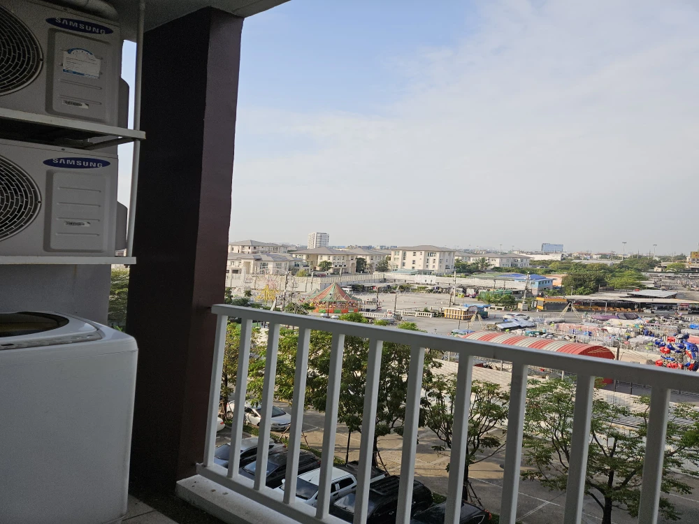 For rent, V Condo Ekkamai-Ramintra, near BTS Watcharaphon Station.
