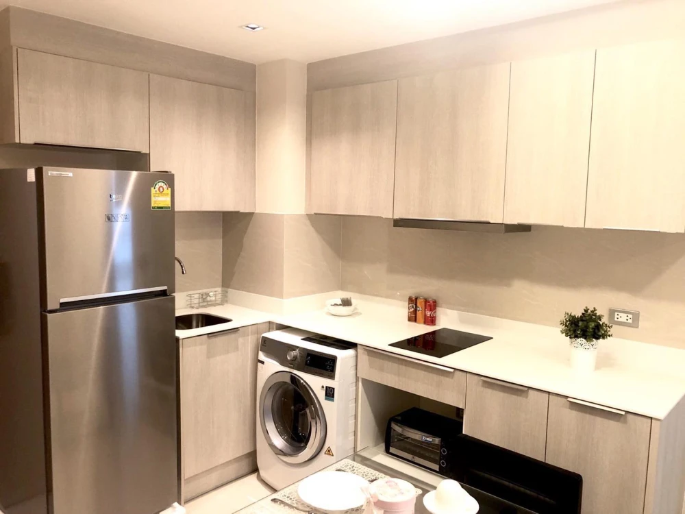 For rent: Vithara Sukhumvit 36, 2 bedrooms, 2 bathrooms, fully furnished, ready to move in.