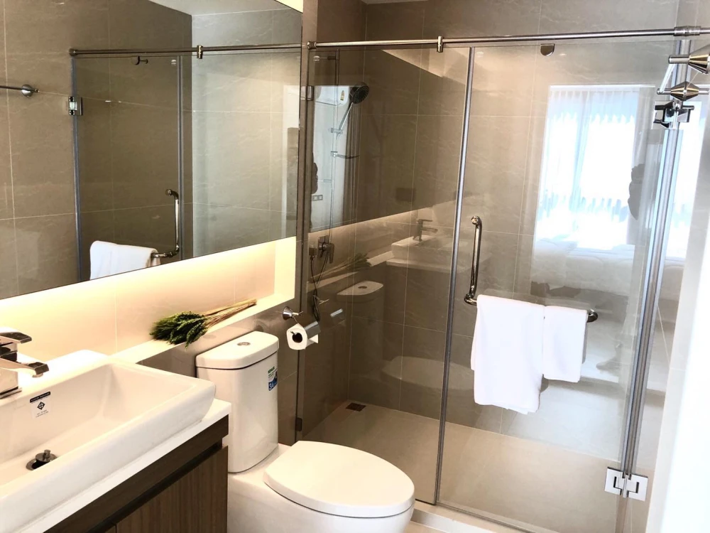 For rent: Vithara Sukhumvit 36, 2 bedrooms, 2 bathrooms, fully furnished, ready to move in.