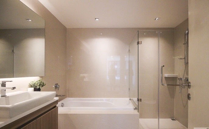 For rent: Vithara Sukhumvit 36, 2 bedrooms, 2 bathrooms, fully furnished, ready to move in.