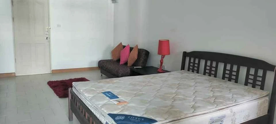 For rent: Supalai City Resort Ratchada-Huai Khwang, studio room, 1 bathroom, view facing the project, hurry and reserve now!