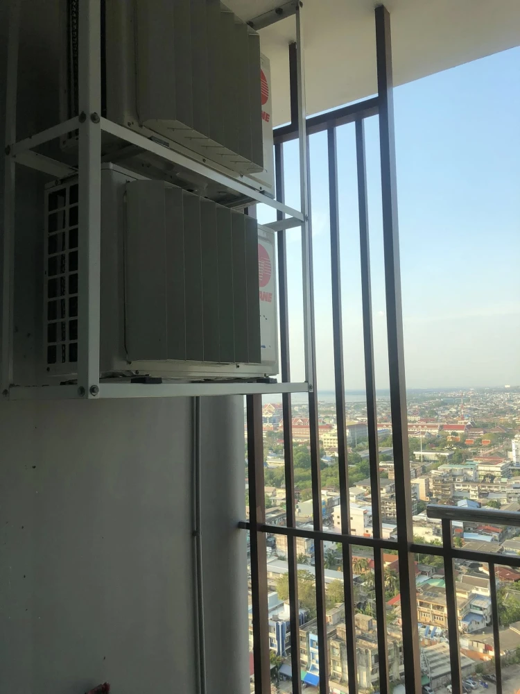For rent Supalai City Resort Chonburi, 24th floor room, very high, beautiful sea and mountain view. You will regret it if you miss it.