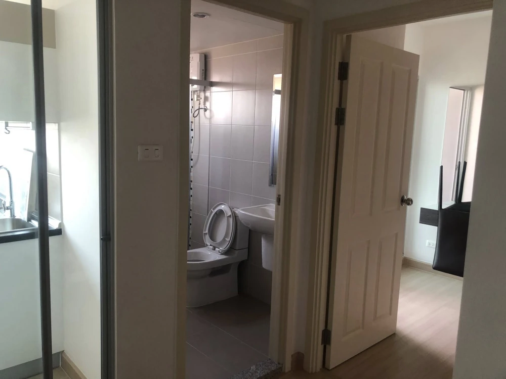 For rent Supalai City Resort Chonburi, 24th floor room, very high, beautiful sea and mountain view. You will regret it if you miss it.