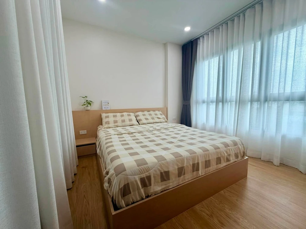 For rent: Supalai City Resort Sukhumvit 107. Quiet and private atmosphere. Clean room with complete furniture and appliances. "Just bring your suitcas