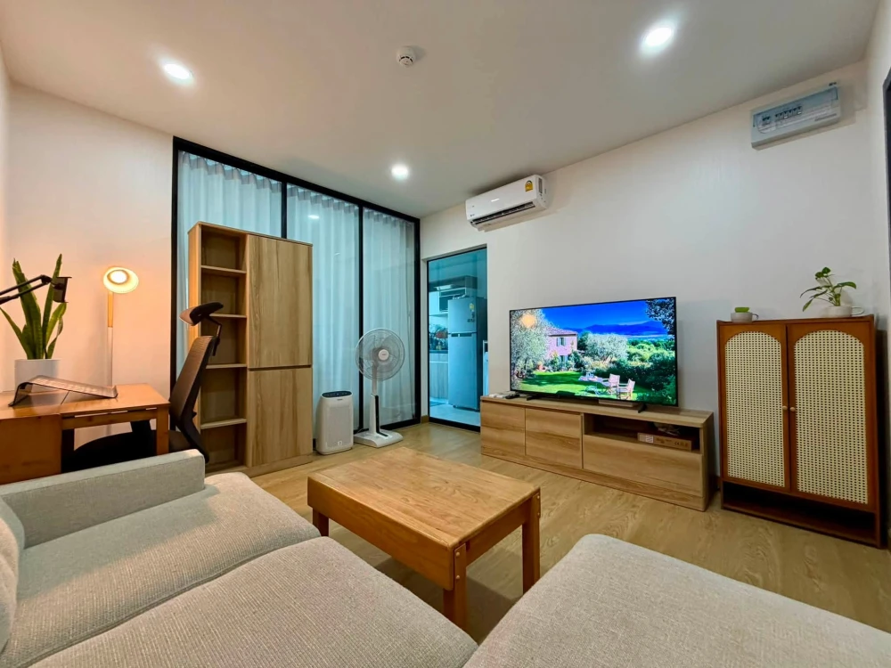 For rent: Supalai City Resort Sukhumvit 107. Quiet and private atmosphere. Clean room with complete furniture and appliances. "Just bring your suitcas