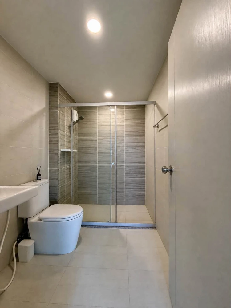 For rent: Supalai City Resort Sukhumvit 107. Quiet and private atmosphere. Clean room with complete furniture and appliances. "Just bring your suitcas