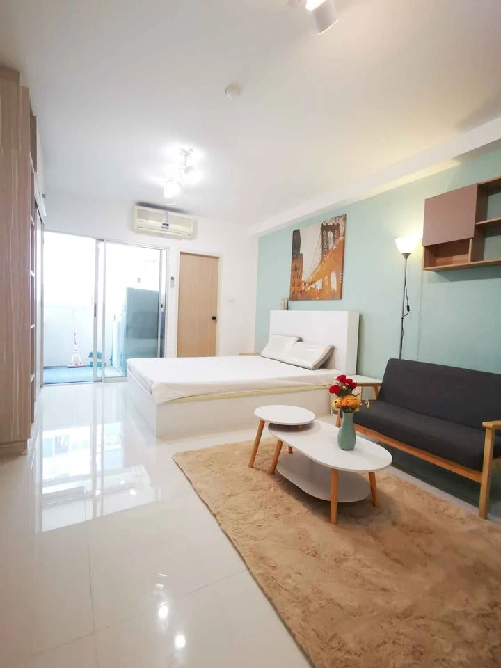 For Rent: Supalai City Home Ratchada. Bright and inviting unit decorated in blue tones, fully furnished. Book now!