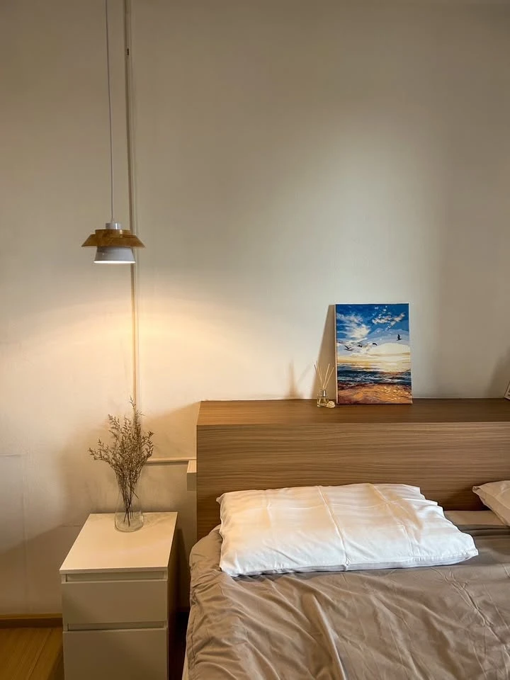 For rent Supalai Park Phahon Yothin 21, studio room, size 45 square meters, decorated in a minimalist style, simple but looks very good. Interested, b