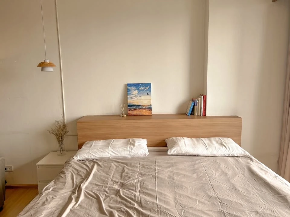 For rent Supalai Park Phahon Yothin 21, studio room, size 45 square meters, decorated in a minimalist style, simple but looks very good. Interested, b