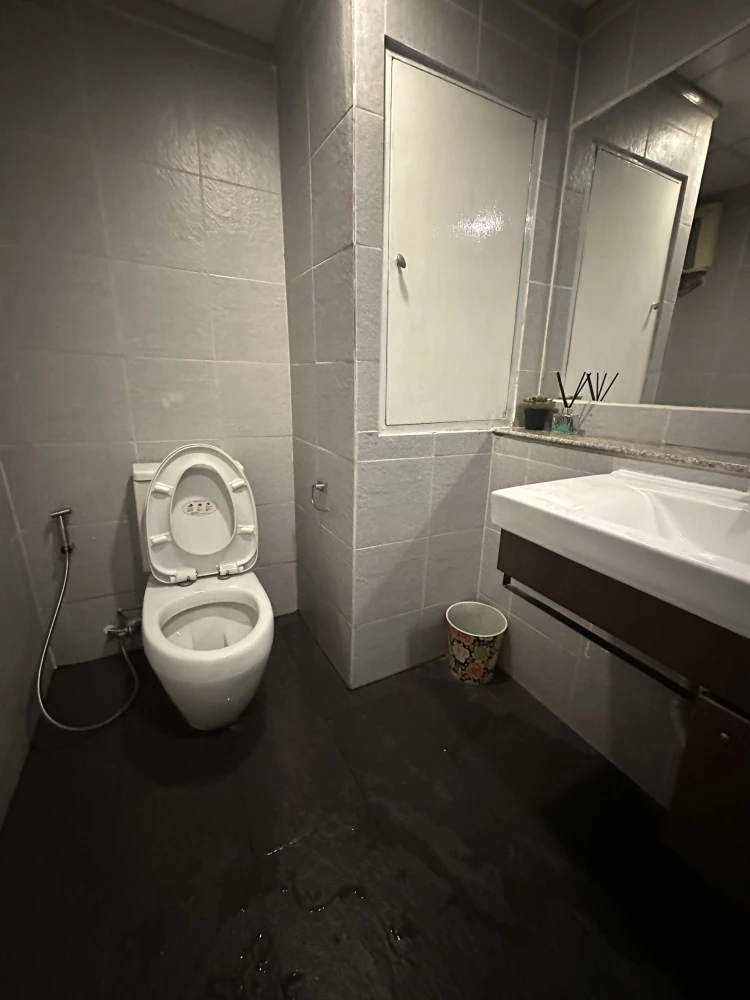 For rent, Supalai Park Phaholyothin 21, nice room, wide balcony, good furniture. You need to reserve this.