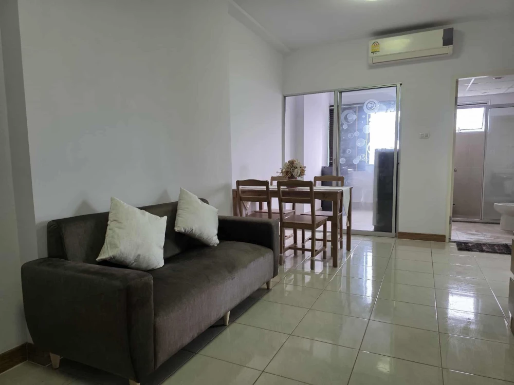 For rent: Supalai Park Ratchapruek-Phetkasem, 17th floor, corner room, city view, breezy, large balcony, swimming pool view. Reserve now!