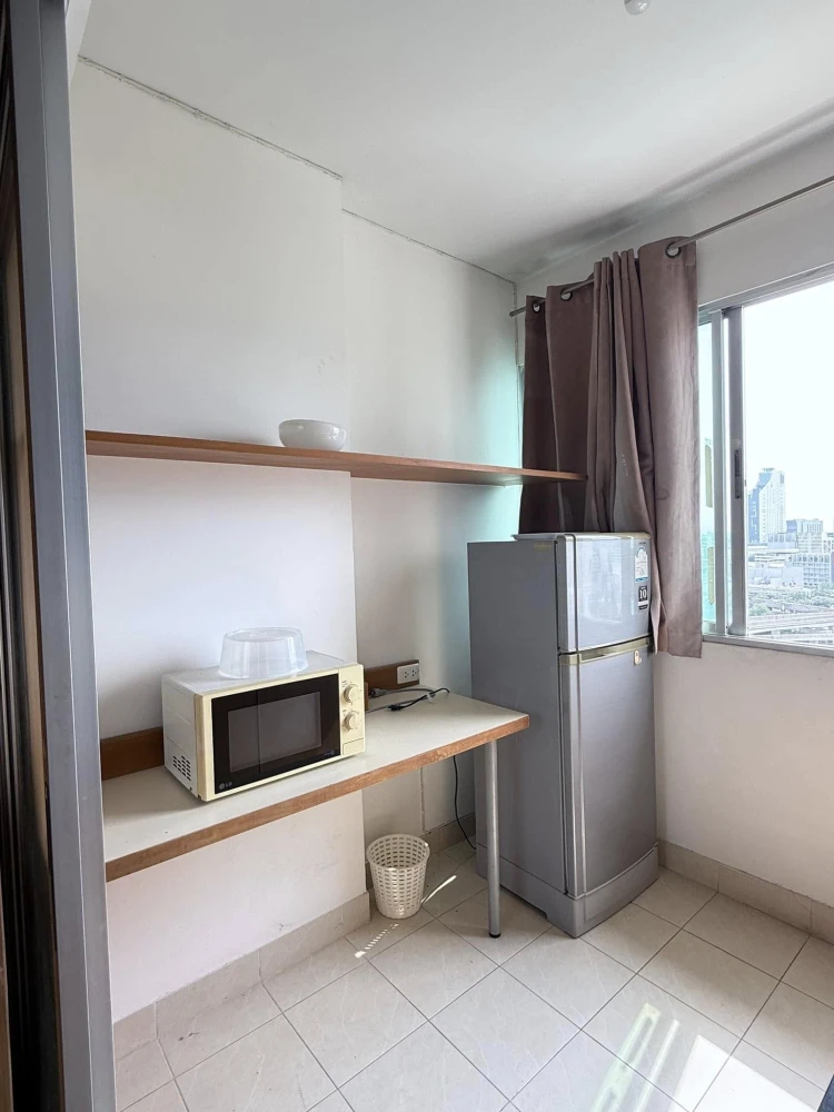 For rent: Supalai Park Srinakarin, 14th floor, just the right height, beautiful city view, great price, don't miss it.
