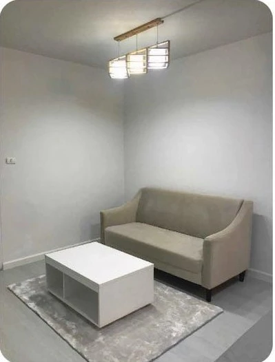 For rent: Supalai Park Srinakarin, studio room, spacious and airy, with a separate, fully equipped kitchen (convenient for cooking). Book now!