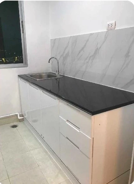For rent: Supalai Park Srinakarin, studio room, spacious and airy, with a separate, fully equipped kitchen (convenient for cooking). Book now!