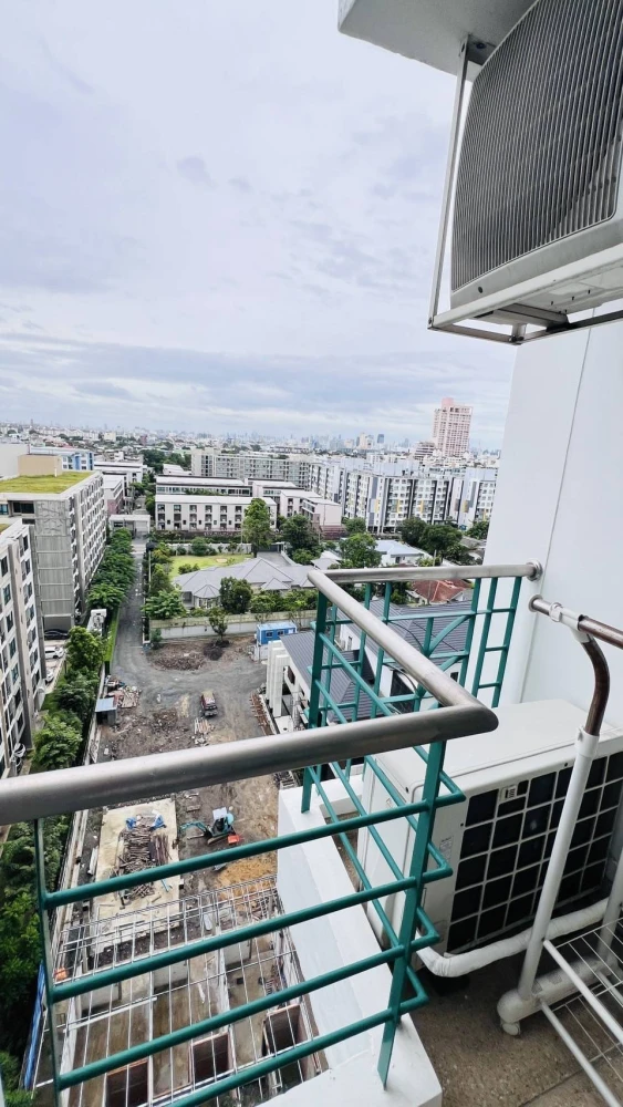 For rent: Supalai Park Kaset, 11th floor, Building A, complete with electrical appliances, lots of space in the room, reserve now.